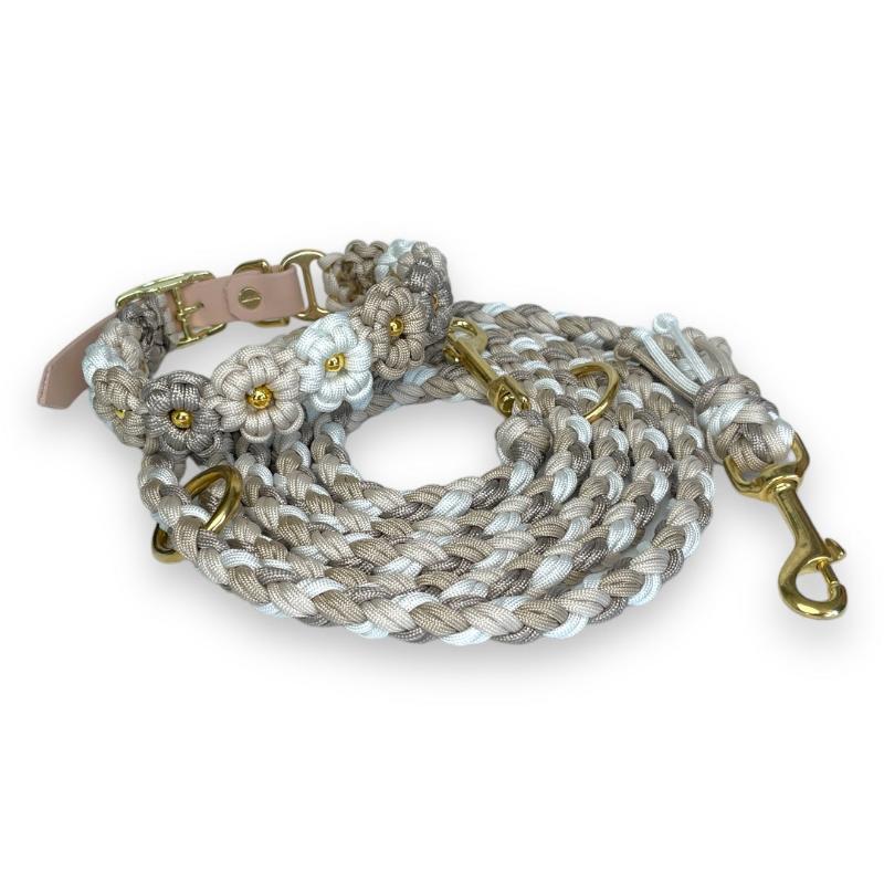 Geflochtenes Paracord Blumenhalsband und Leine für Hunde. Stilvolles Design, robust und bequem – perfekt für modische Spaziergänge mit Ihrem Vierbeiner!