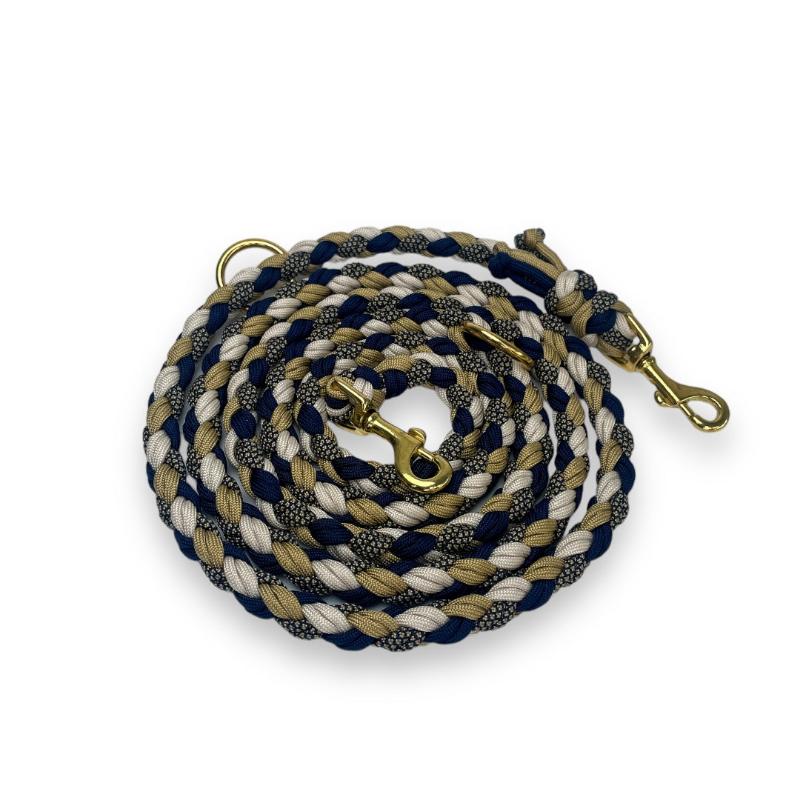 Robuste Hundeleine aus Paracord, ideal für Outdoor-Aktivitäten, mit rutschfestem Griff und verstellbarer Länge für optimalen Komfort und Sicherheit.