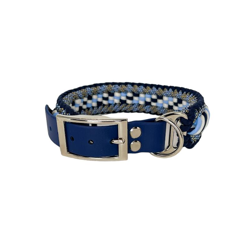 Entdecken Sie hochwertige Paracord Halsbänder und Leinen für Hunde. Robust, stylisch und individuell anpassbar – ideal für Abenteuer mit Ihrem Vierbeiner!