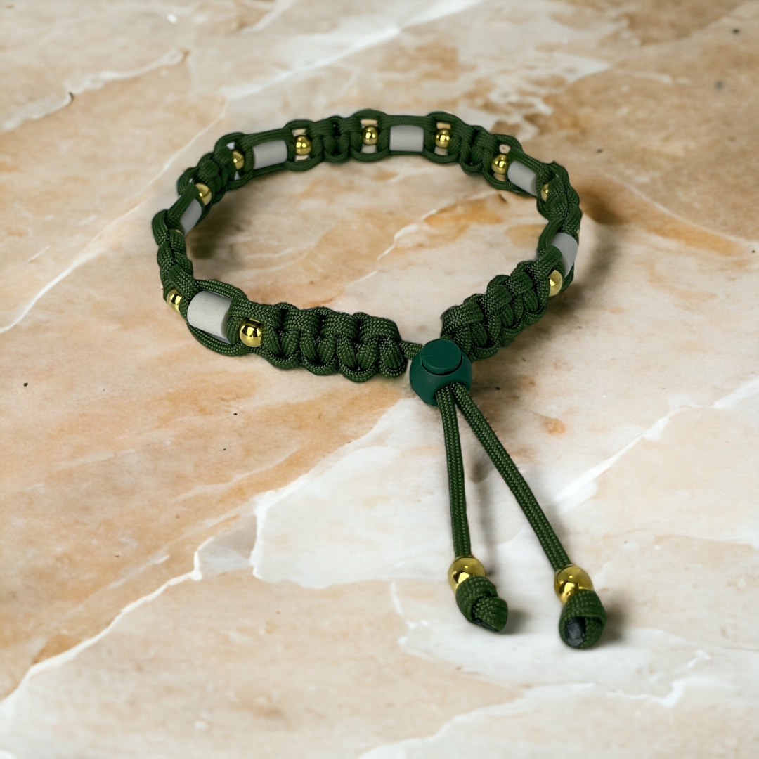Geflochtenes Zeckenhalsband, Zeckenschutz mit EM Keramik in Grün für Hunde im Onlineshop Bellousya
